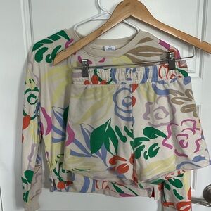 Gap kids matching lounge set with rose pattern youth size extra large(12)